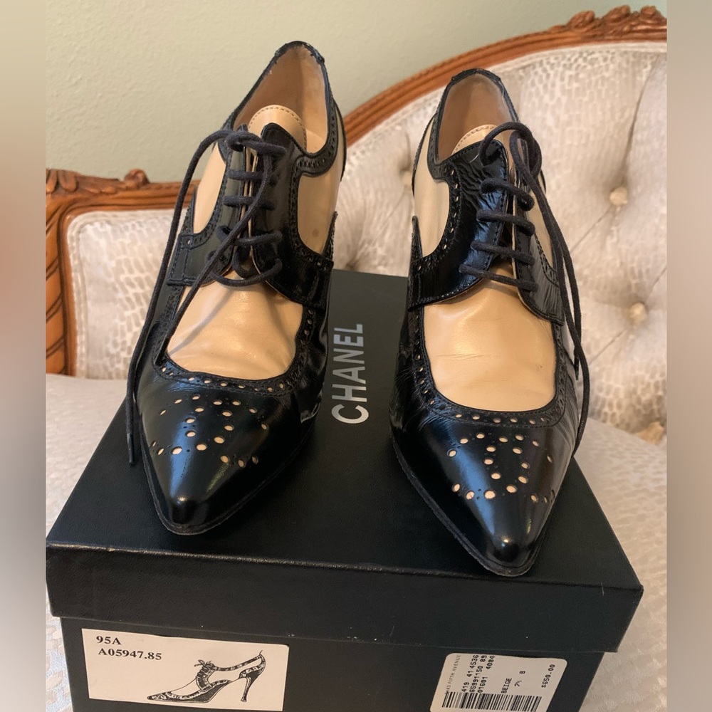 CHANEL Oxford Booties With Laces - Vintage - Picture 4 of 12